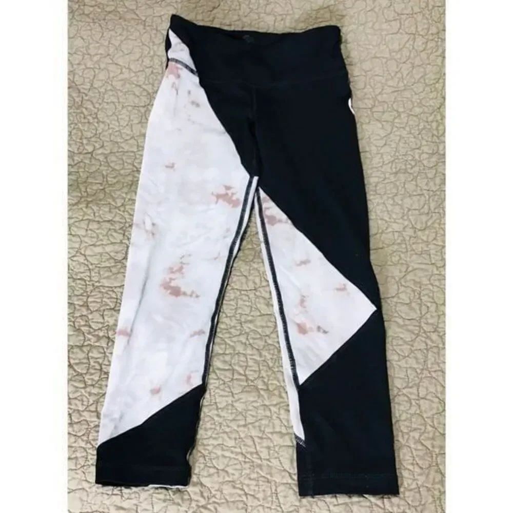 Soul Cycle wheel leggings size XS……..706